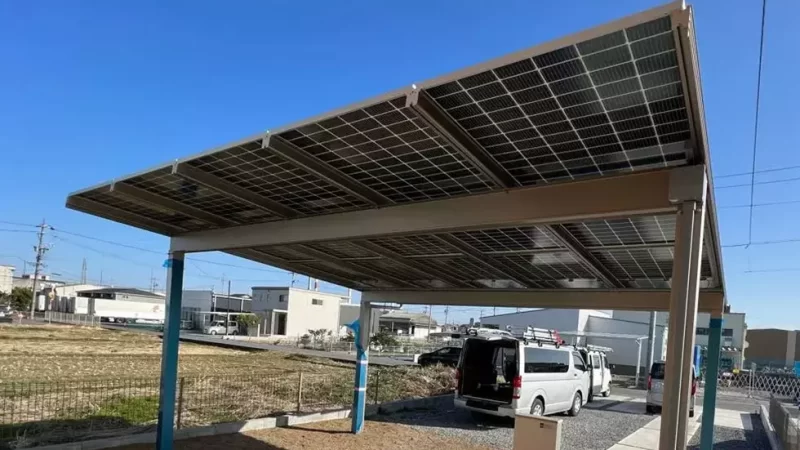 駐車場が太陽光発電設備に！実は発電効率がいいソーラーカーポート！